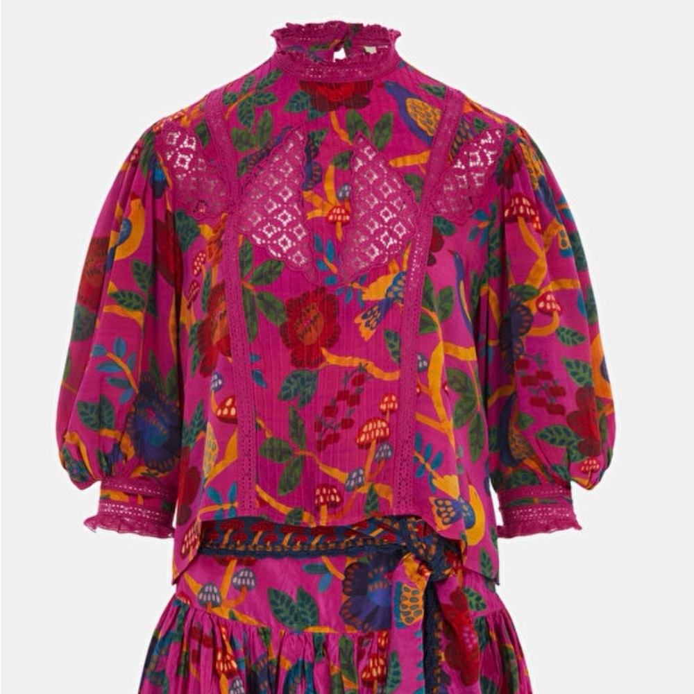 Frame Floral Lace Trim Puff Sleeve Top in Fuchsia